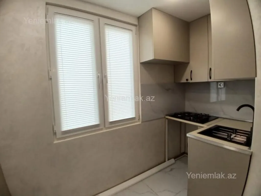 Satılır 2 otaqlı köhnə tikili 40 m²
