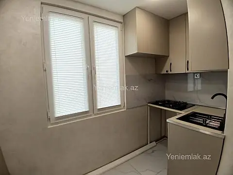 Satılır 2 otaqlı köhnə tikili 40 m²