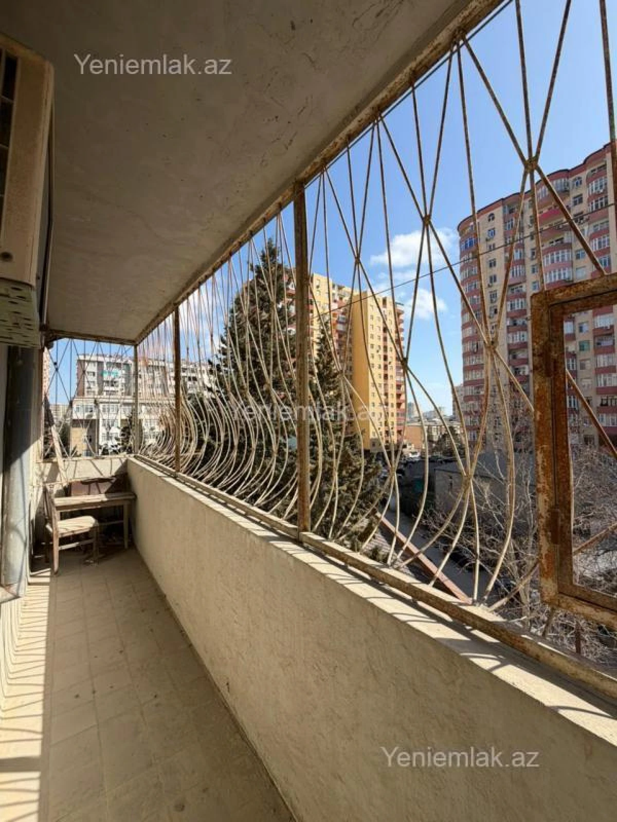 Satılır 4 otaqlı köhnə tikili 117 m²