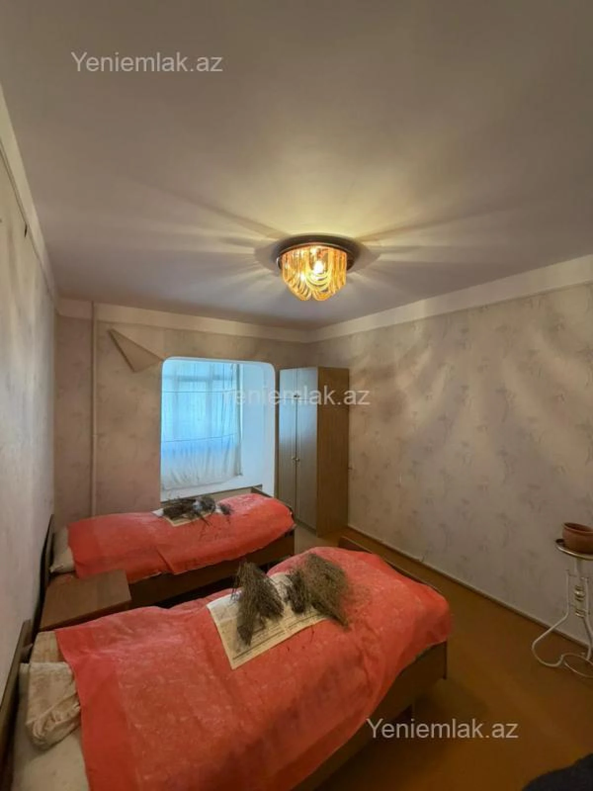 Satılır 4 otaqlı köhnə tikili 117 m²