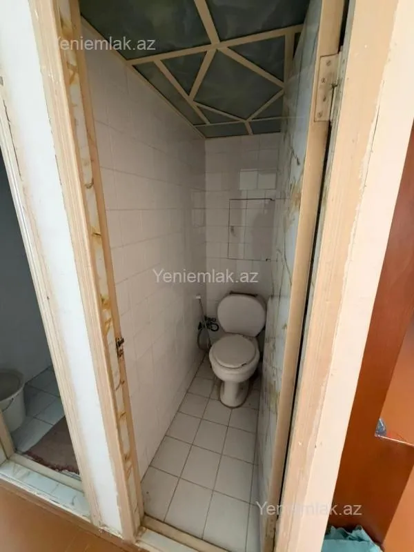 Satılır 4 otaqlı köhnə tikili 117 m²