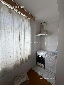 Satılır 4 otaqlı köhnə tikili 117 m²