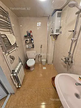 Satılır 2 otaqlı köhnə tikili 64 m²