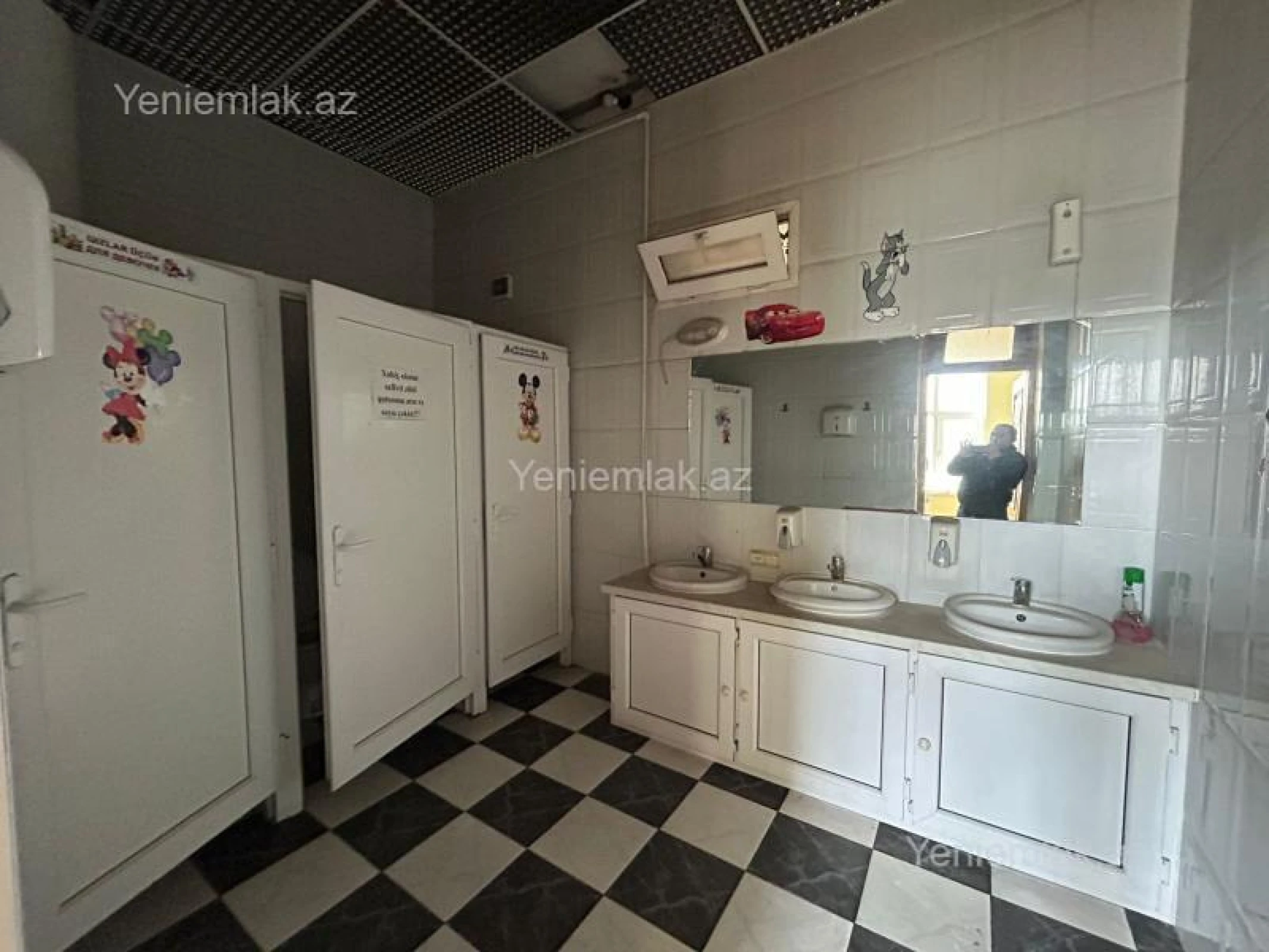 Satılır 15 otaqlı obyekt 600 m²