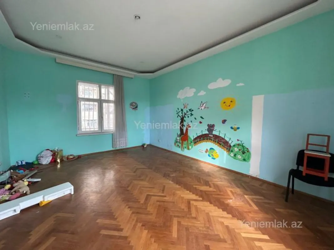 Satılır 15 otaqlı obyekt 600 m²