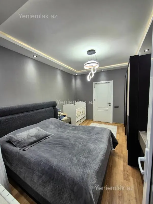 Satılır 2 otaqlı köhnə tikili 60 m²