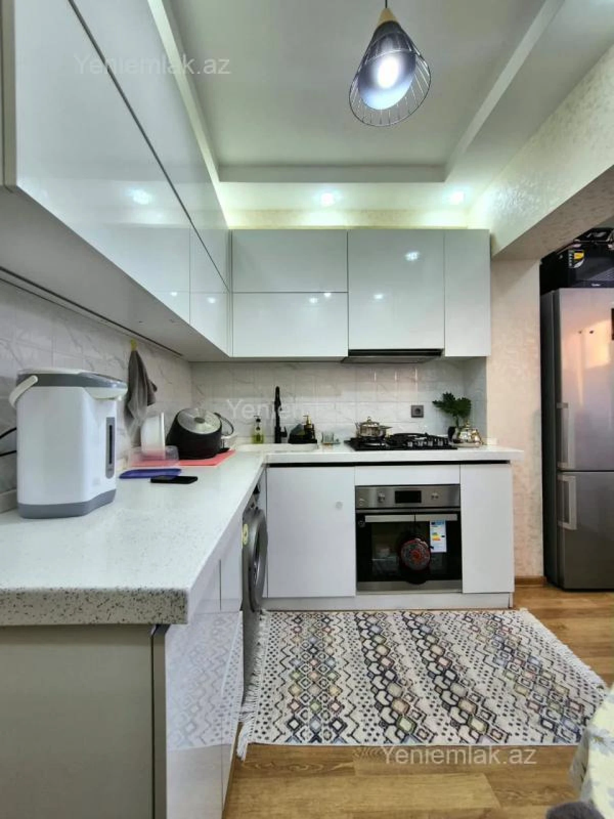 Satılır 2 otaqlı köhnə tikili 60 m²