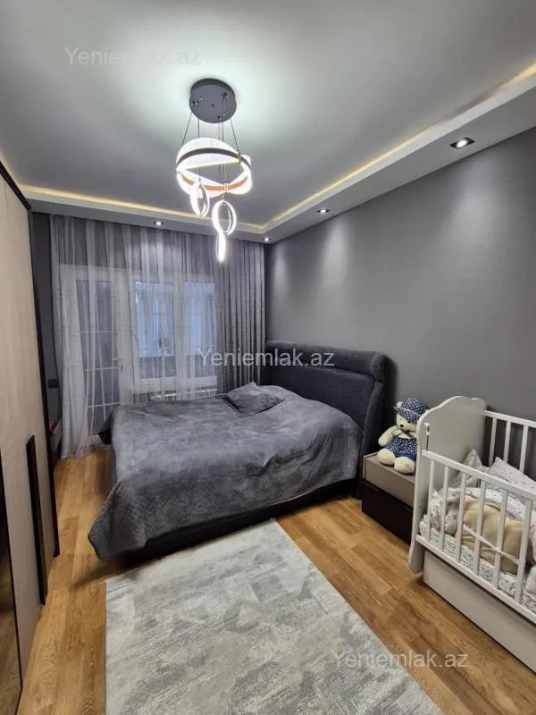 Satılır 2 otaqlı köhnə tikili 60 m²