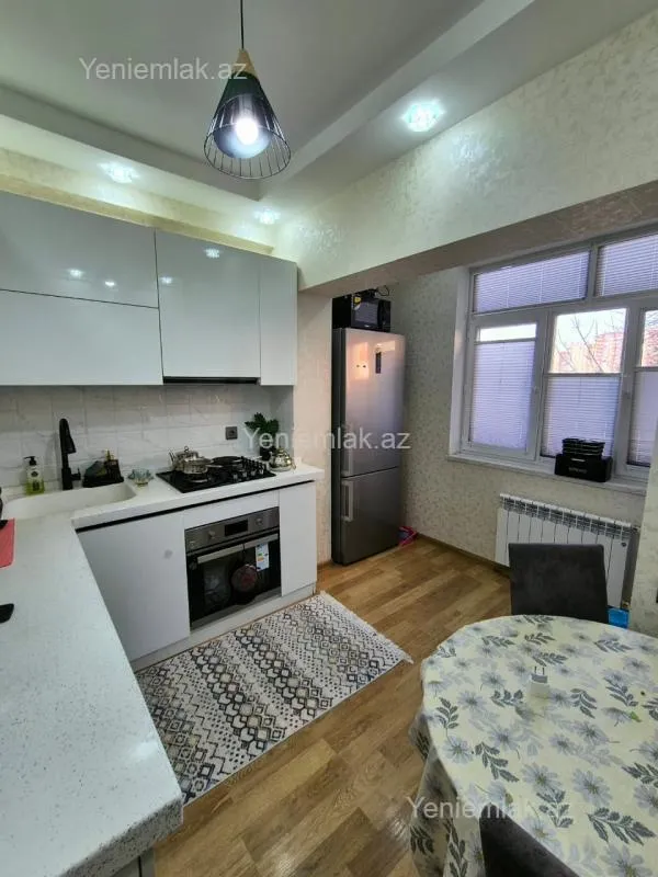 Satılır 2 otaqlı köhnə tikili 60 m²
