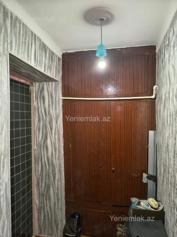 Satılır 3 otaqlı köhnə tikili 70 m²
