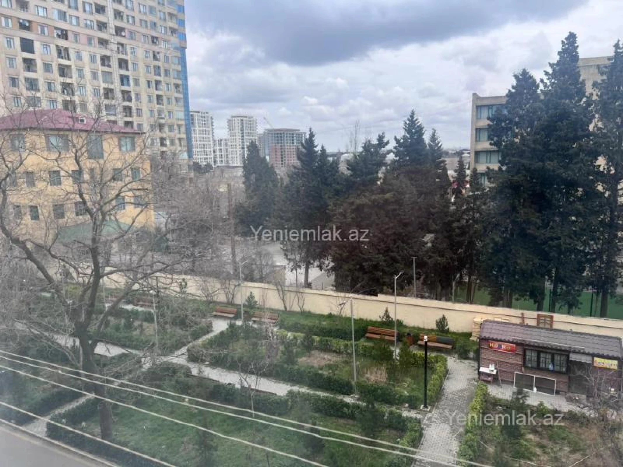 Satılır 3 otaqlı köhnə tikili 70 m²