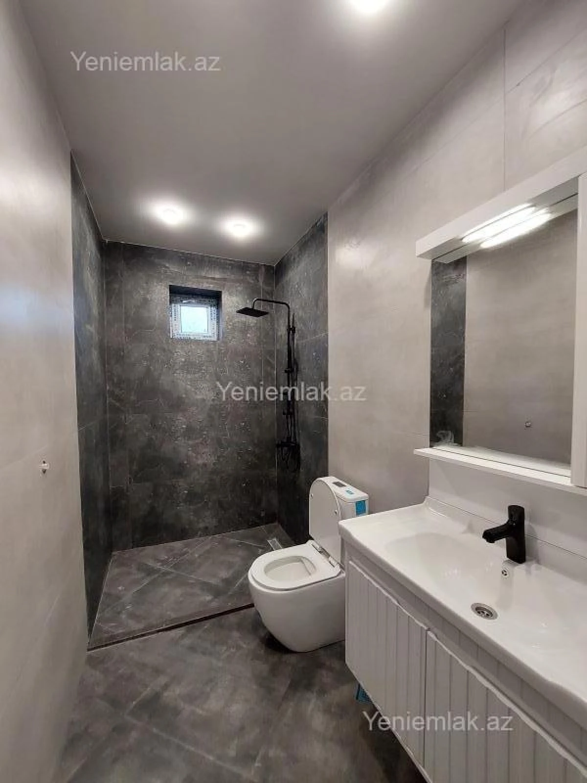 Satılır 4 otaqlı həyət evi 147 m²
