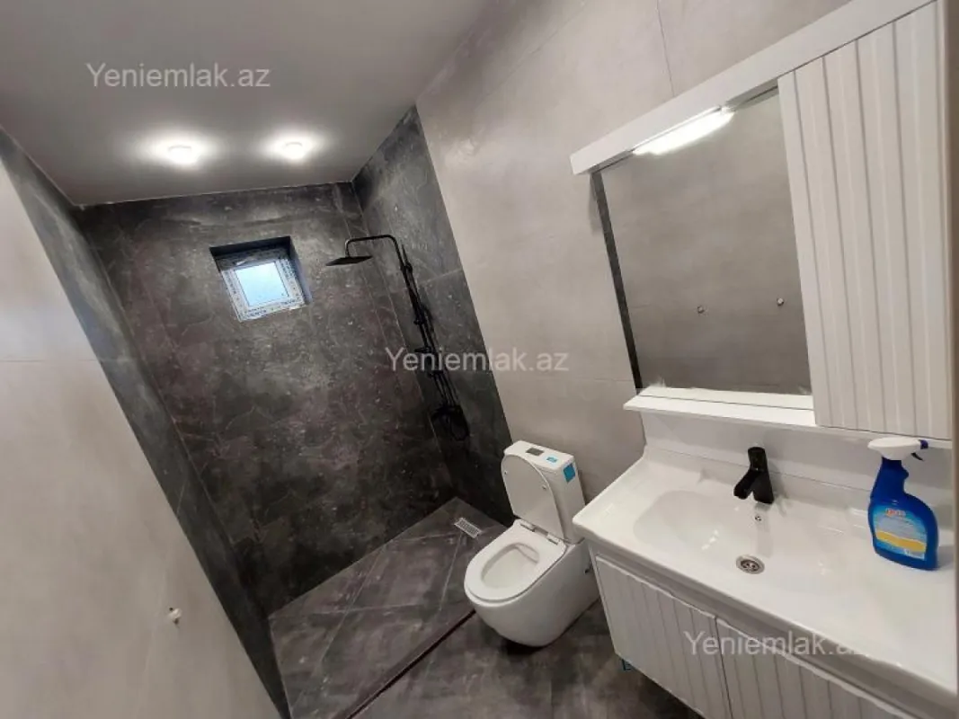 Satılır 4 otaqlı həyət evi 147 m²