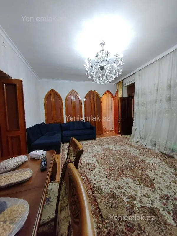 Satılır 3 otaqlı köhnə tikili 75 m²