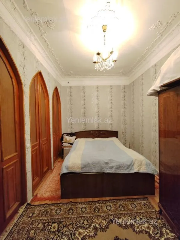 Satılır 3 otaqlı köhnə tikili 75 m²