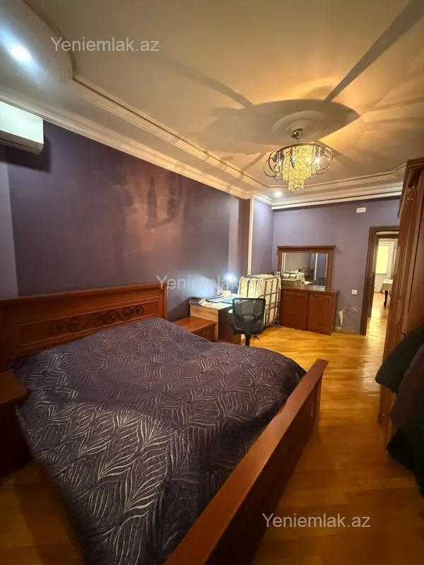 Satılır 2 otaqlı yeni tikili 80 m²