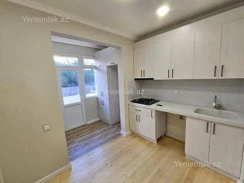 Satılır 2 otaqlı köhnə tikili 60 m²