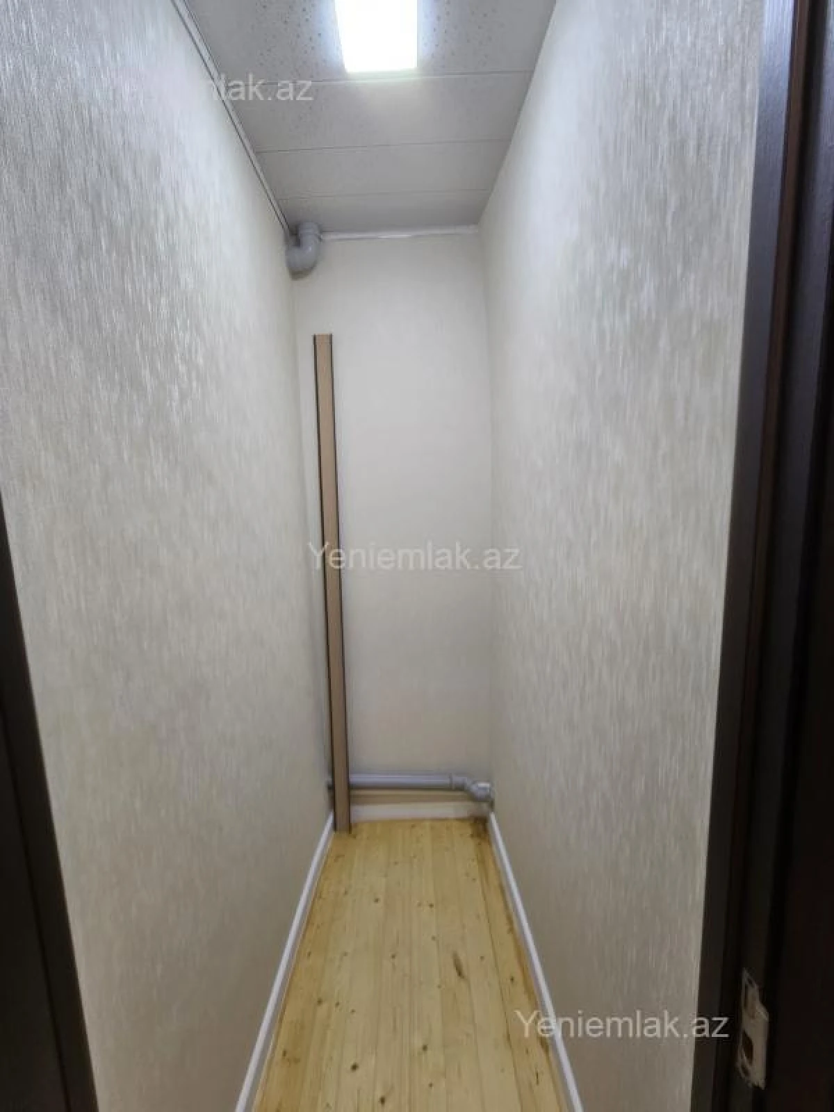Satılır 2 otaqlı köhnə tikili 60 m²
