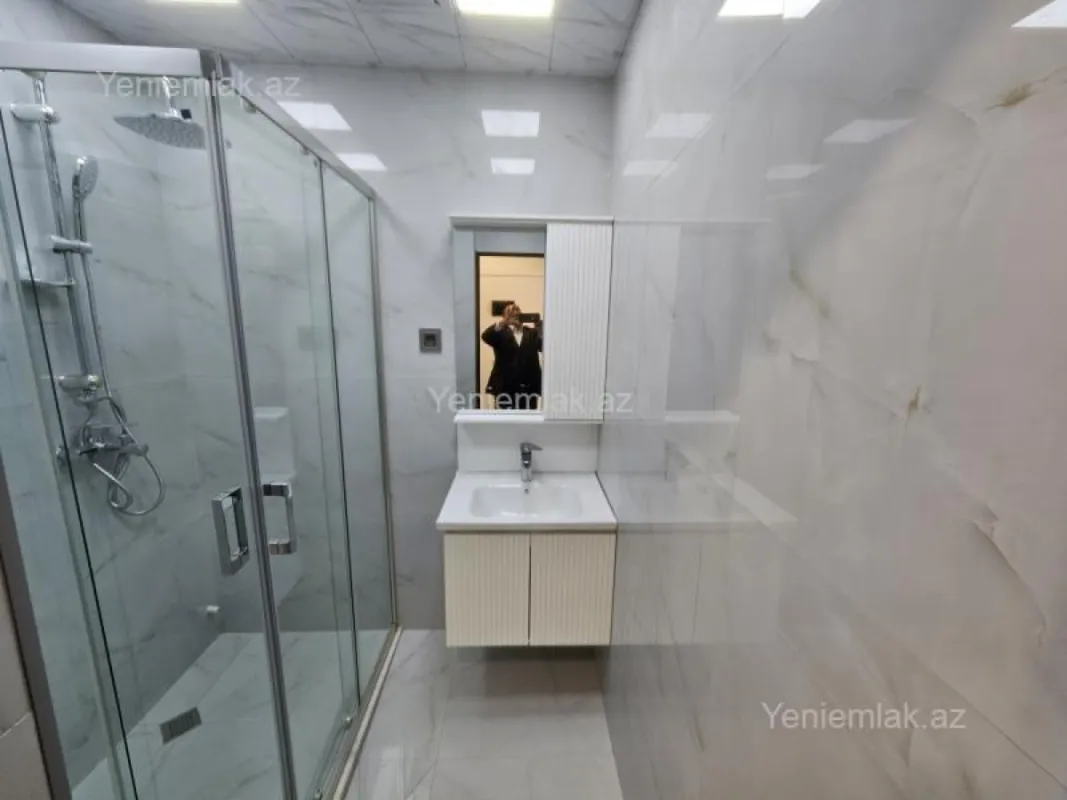 Satılır 2 otaqlı köhnə tikili 60 m²