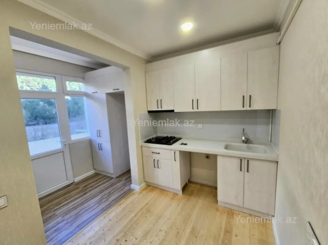 Satılır 2 otaqlı köhnə tikili 60 m²