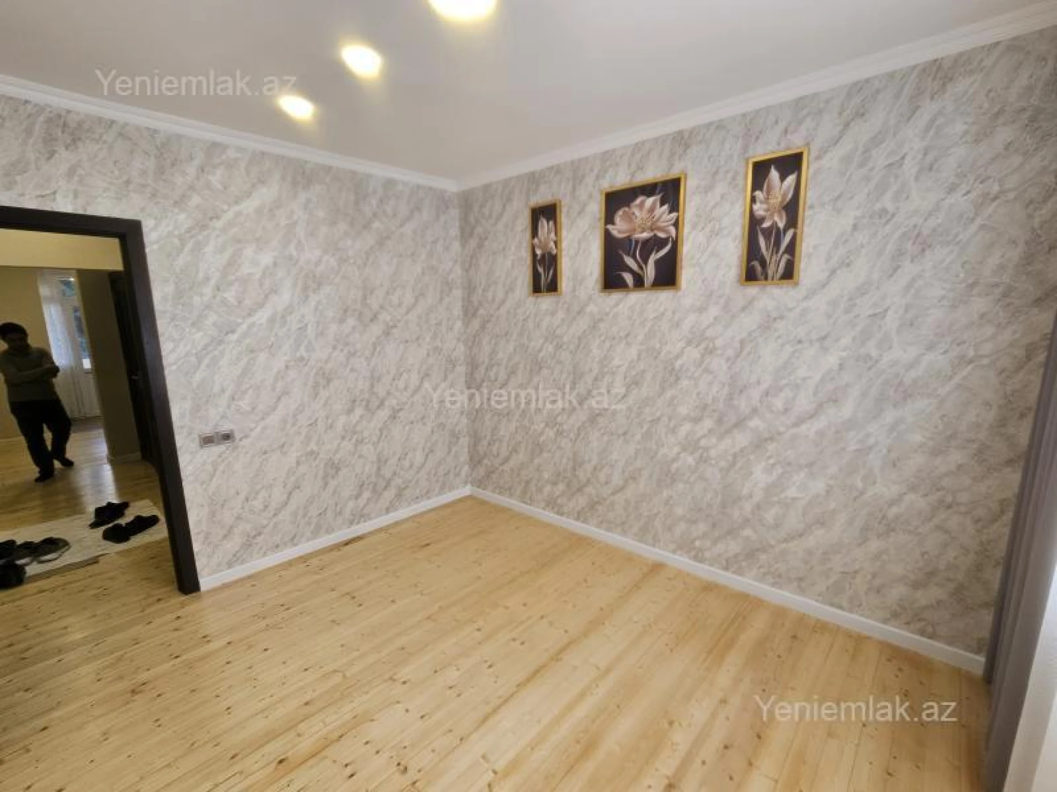 Satılır 2 otaqlı köhnə tikili 60 m²