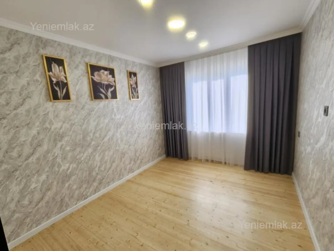 Satılır 2 otaqlı köhnə tikili 60 m²