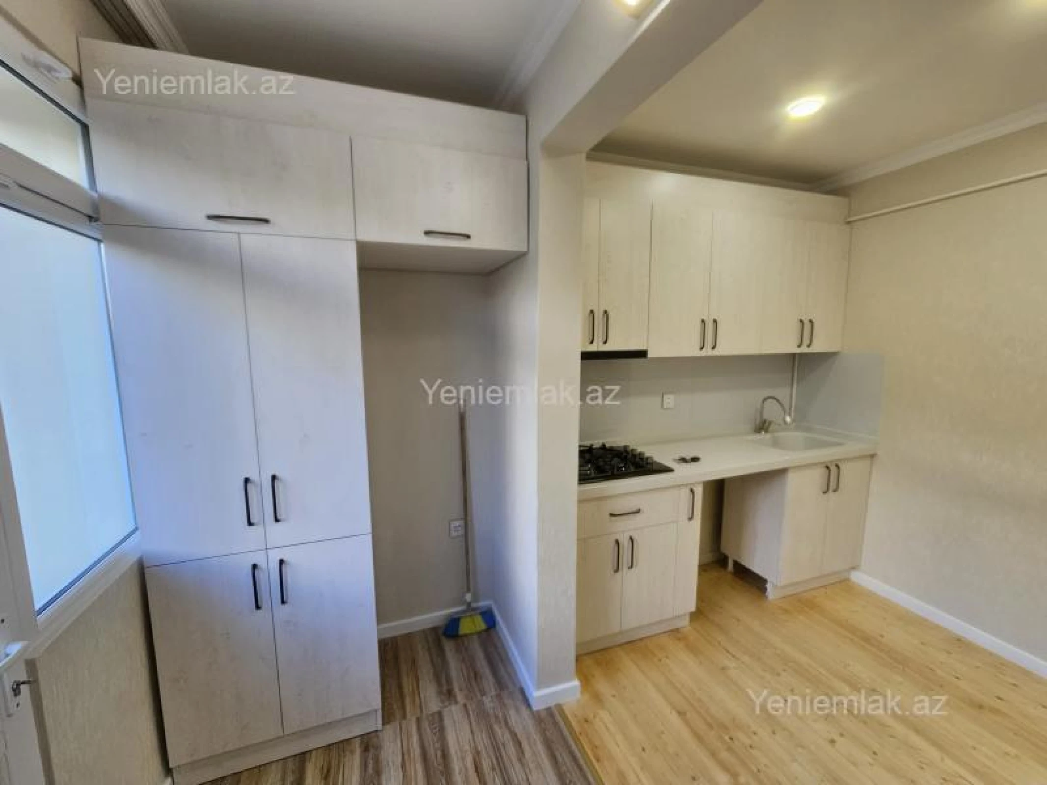 Satılır 2 otaqlı köhnə tikili 60 m²