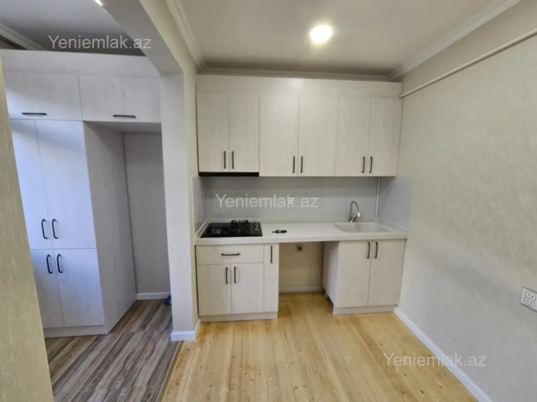 Satılır 2 otaqlı köhnə tikili 60 m²