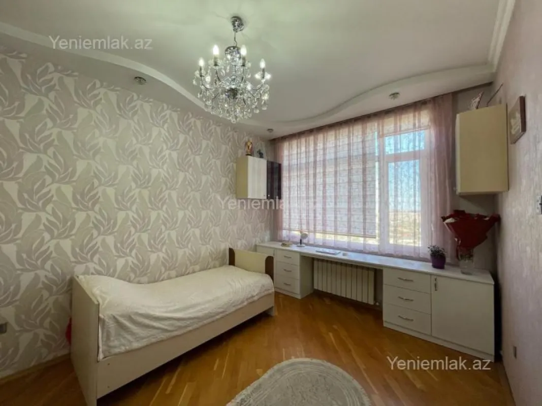 Satılır 3 otaqlı yeni tikili 100 m²