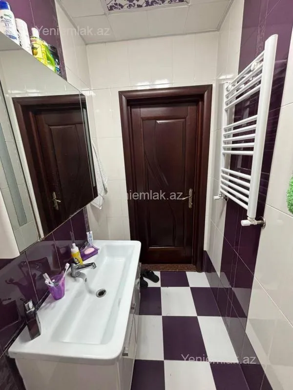 Satılır 3 otaqlı yeni tikili 100 m²