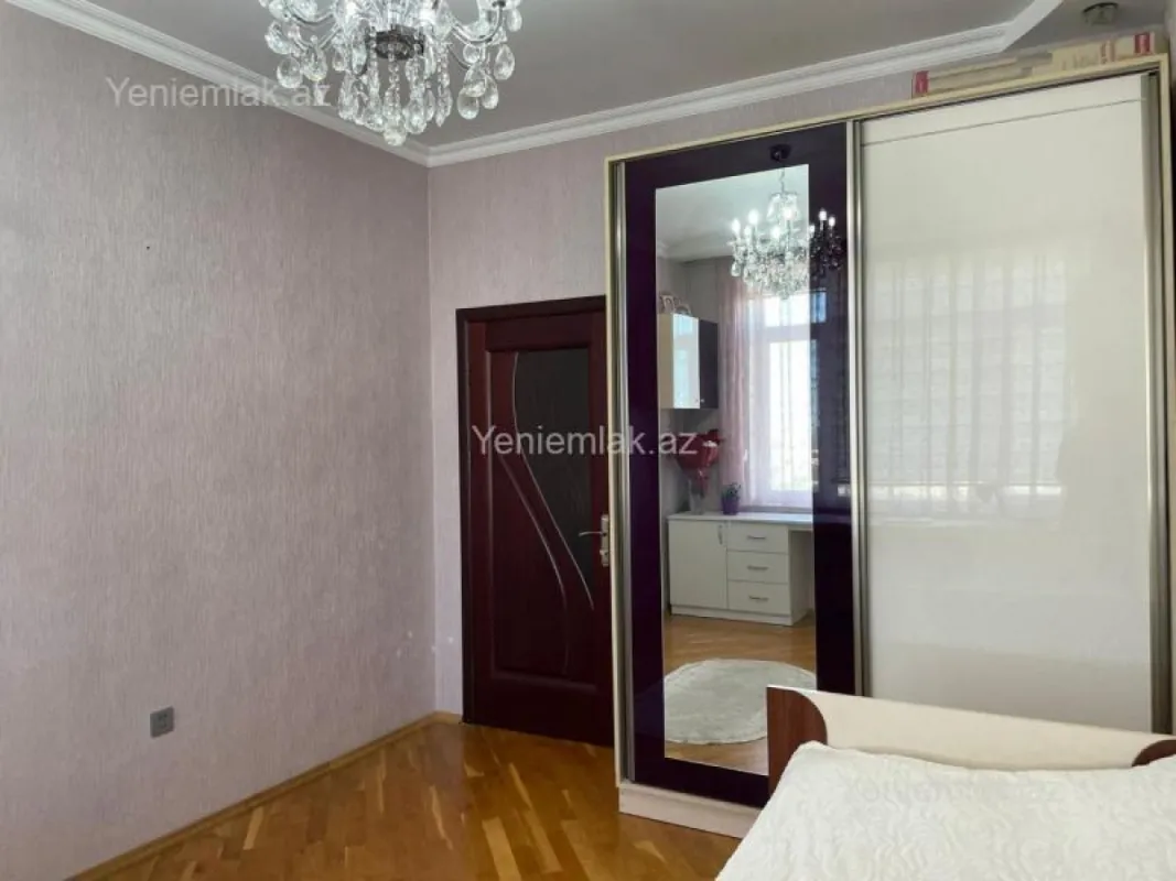 Satılır 3 otaqlı yeni tikili 100 m²