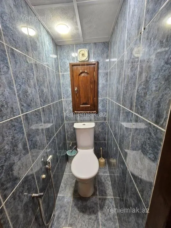 Satılır 2 otaqlı köhnə tikili 60 m²