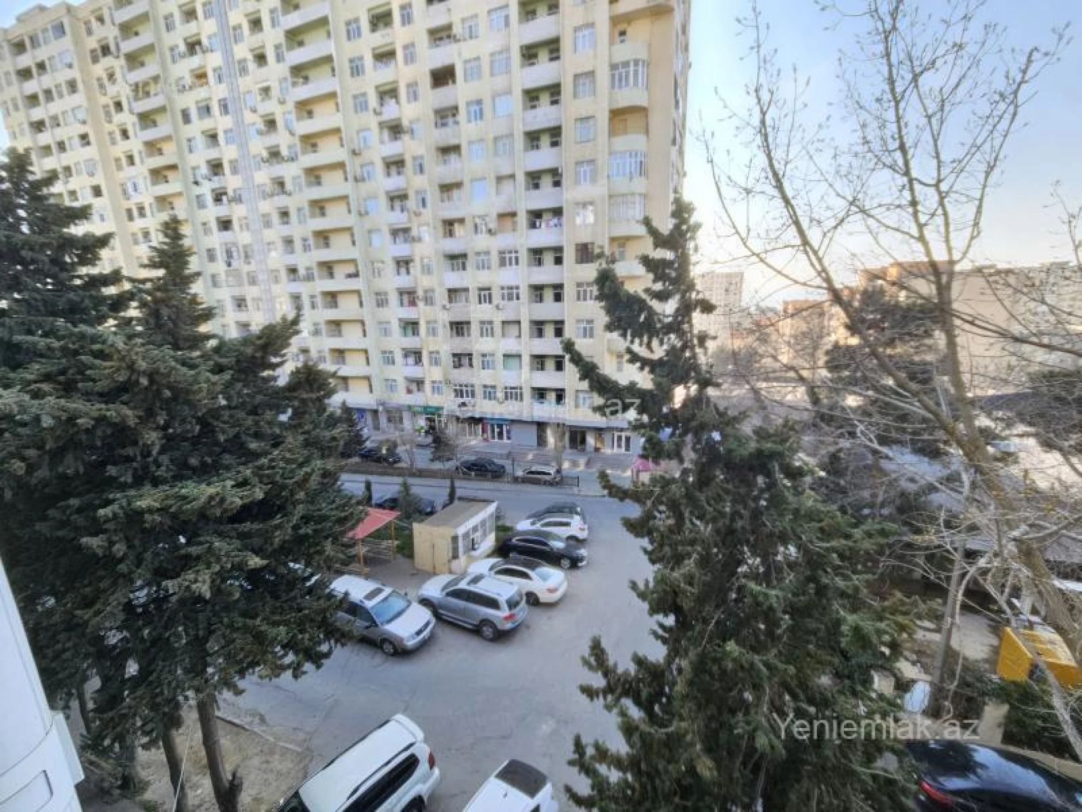 Satılır 2 otaqlı köhnə tikili 60 m²