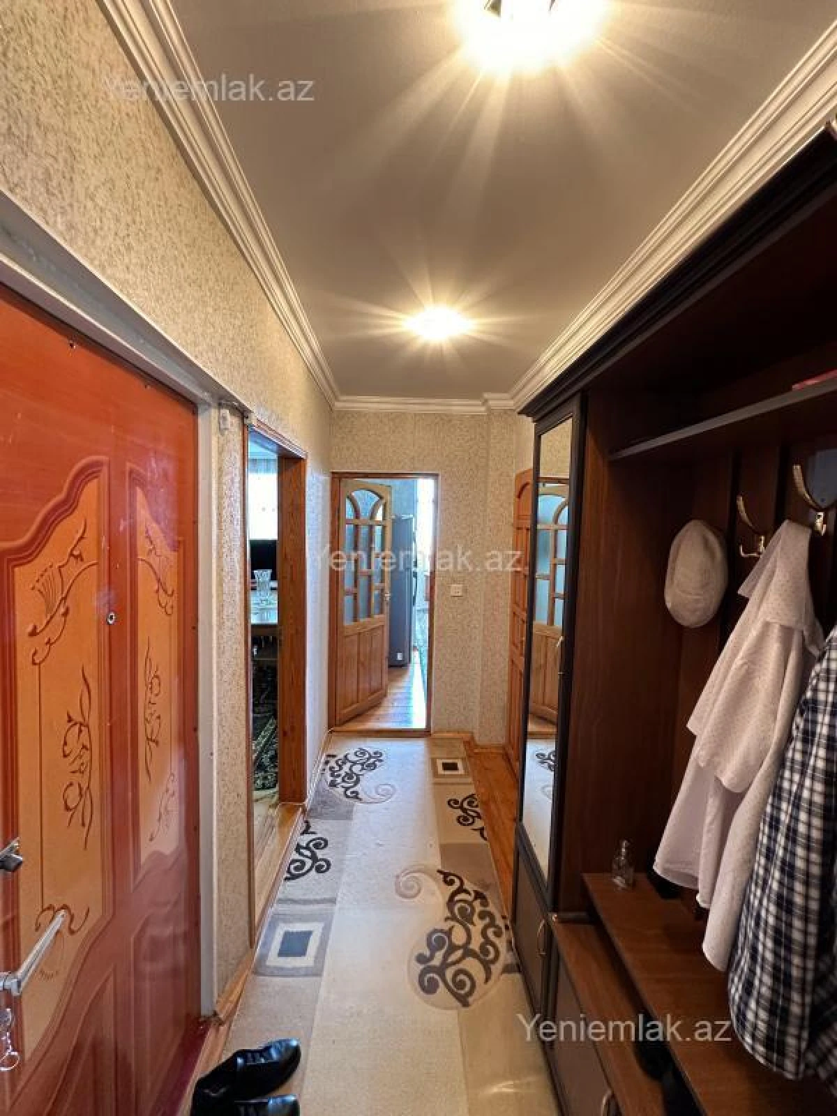 Satılır 2 otaqlı köhnə tikili 55 m²