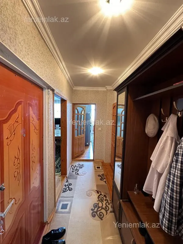 Satılır 2 otaqlı köhnə tikili 55 m²