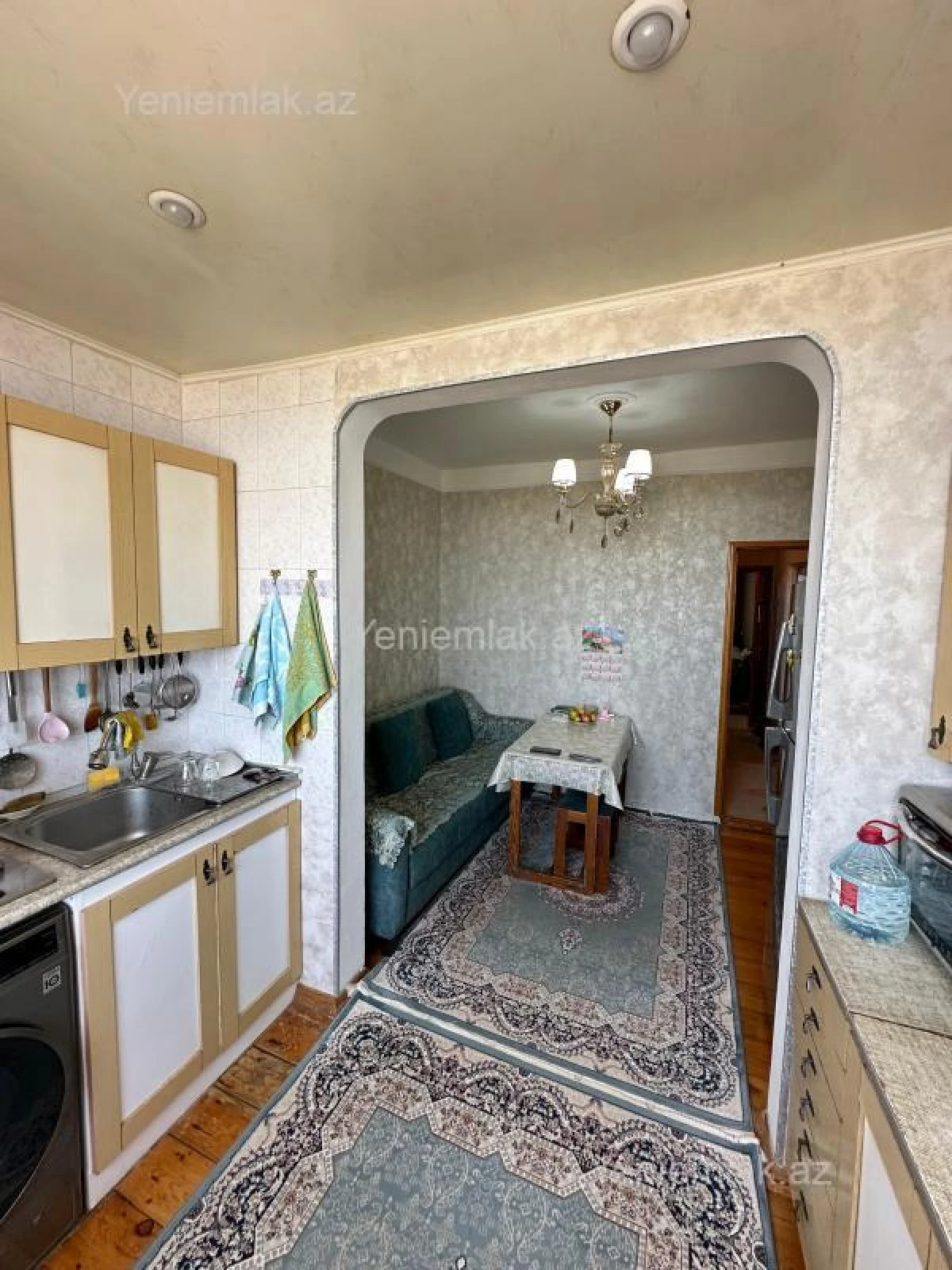 Satılır 2 otaqlı köhnə tikili 55 m²