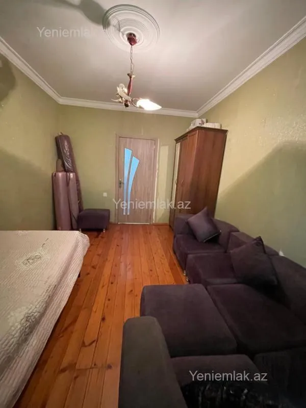 Satılır 5 otaqlı köhnə tikili 112 m²