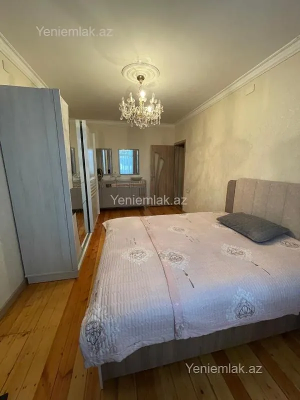 Satılır 5 otaqlı köhnə tikili 112 m²