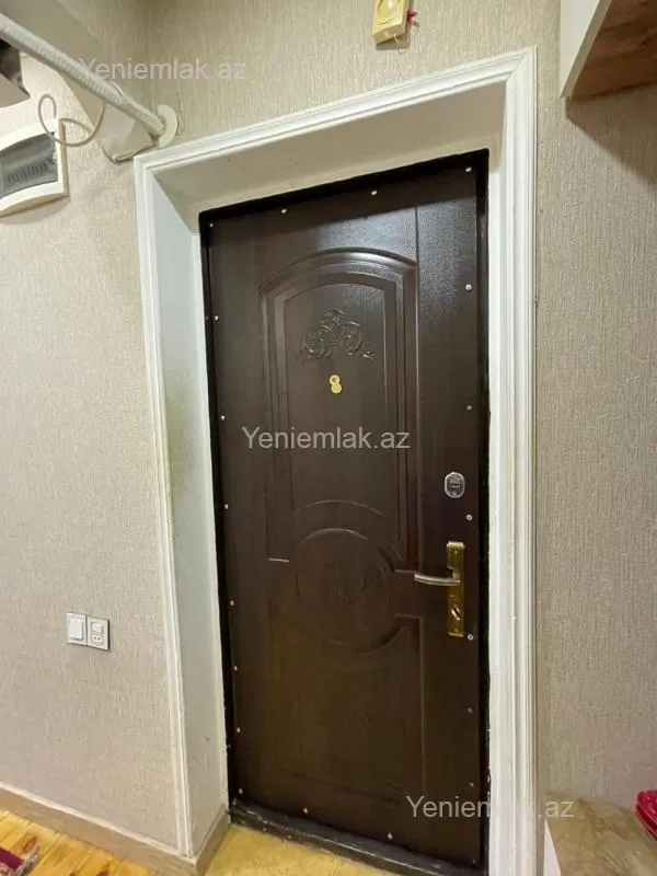 Satılır 5 otaqlı köhnə tikili 112 m²