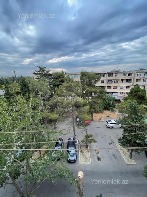 Satılır 5 otaqlı köhnə tikili 112 m²