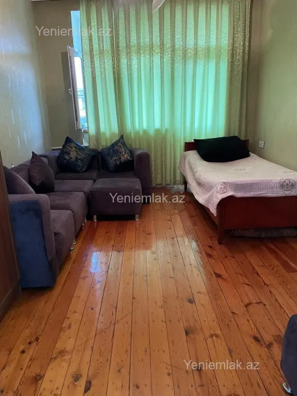 Satılır 5 otaqlı köhnə tikili 112 m²