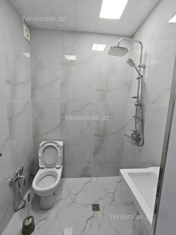 Satılır 3 otaqlı köhnə tikili 60 m²
