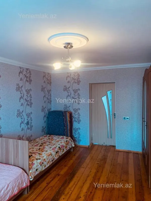Satılır 3 otaqlı köhnə tikili 70 m²