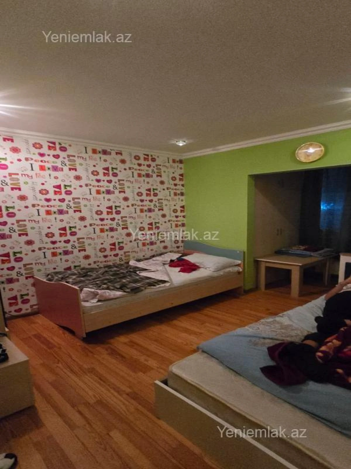 Satılır 5 otaqlı köhnə tikili 100 m²