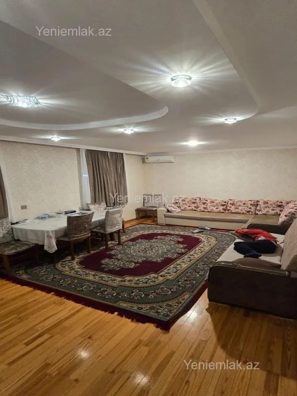 Satılır 5 otaqlı köhnə tikili 100 m²