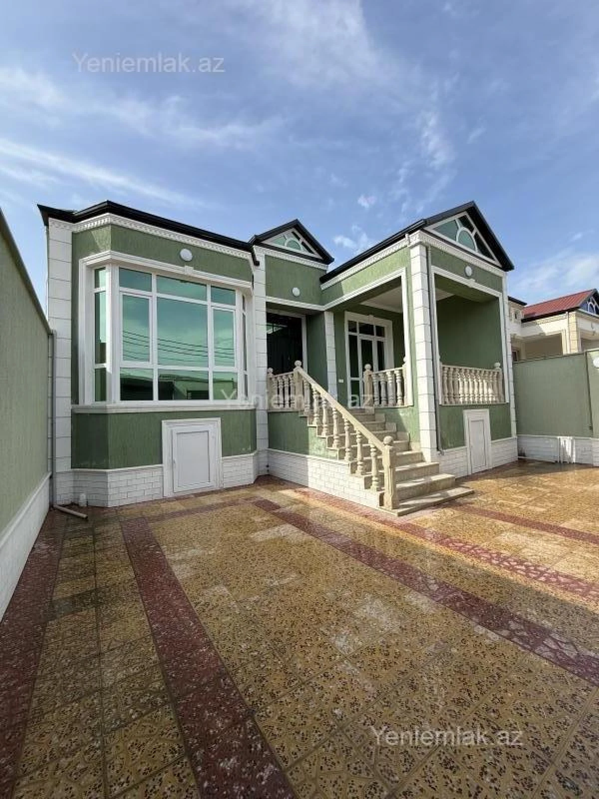 Satılır 4 otaqlı həyət evi 120 m²