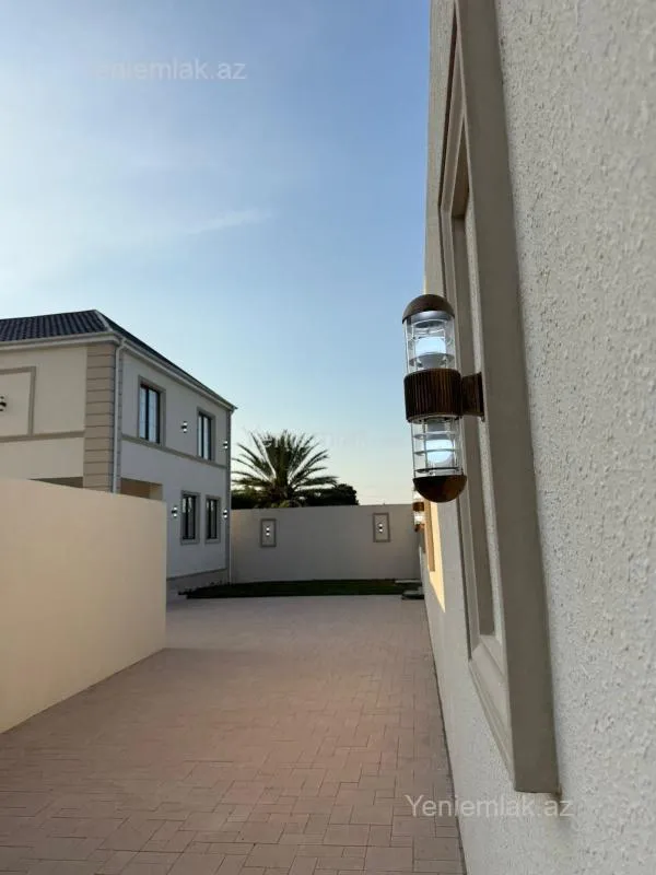 Satılır 4 otaqlı həyət evi 220 m²