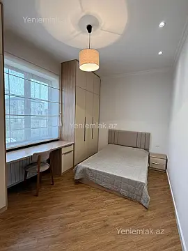 Satılır 4 otaqlı həyət evi 220 m²
