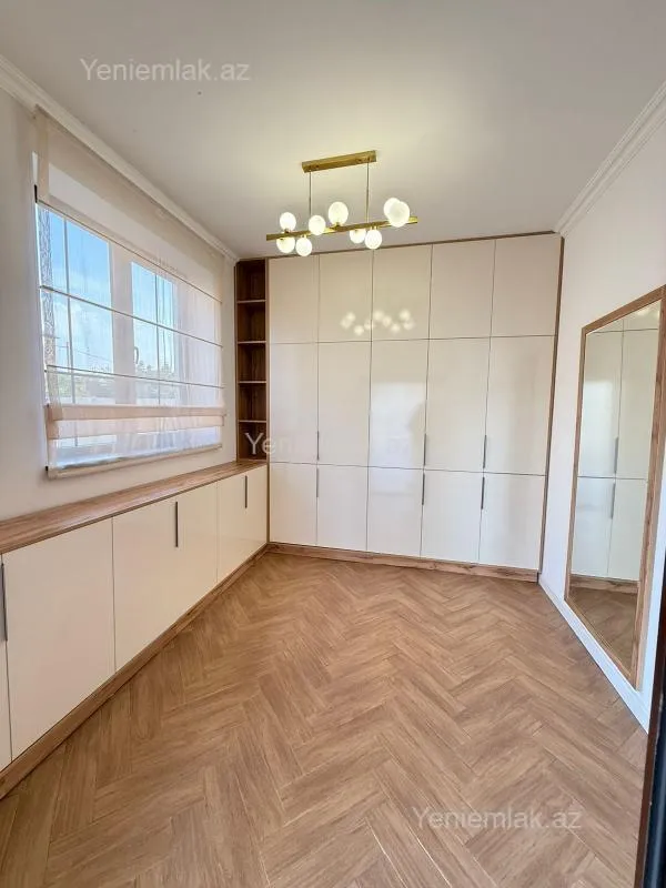 Satılır 4 otaqlı həyət evi 220 m²