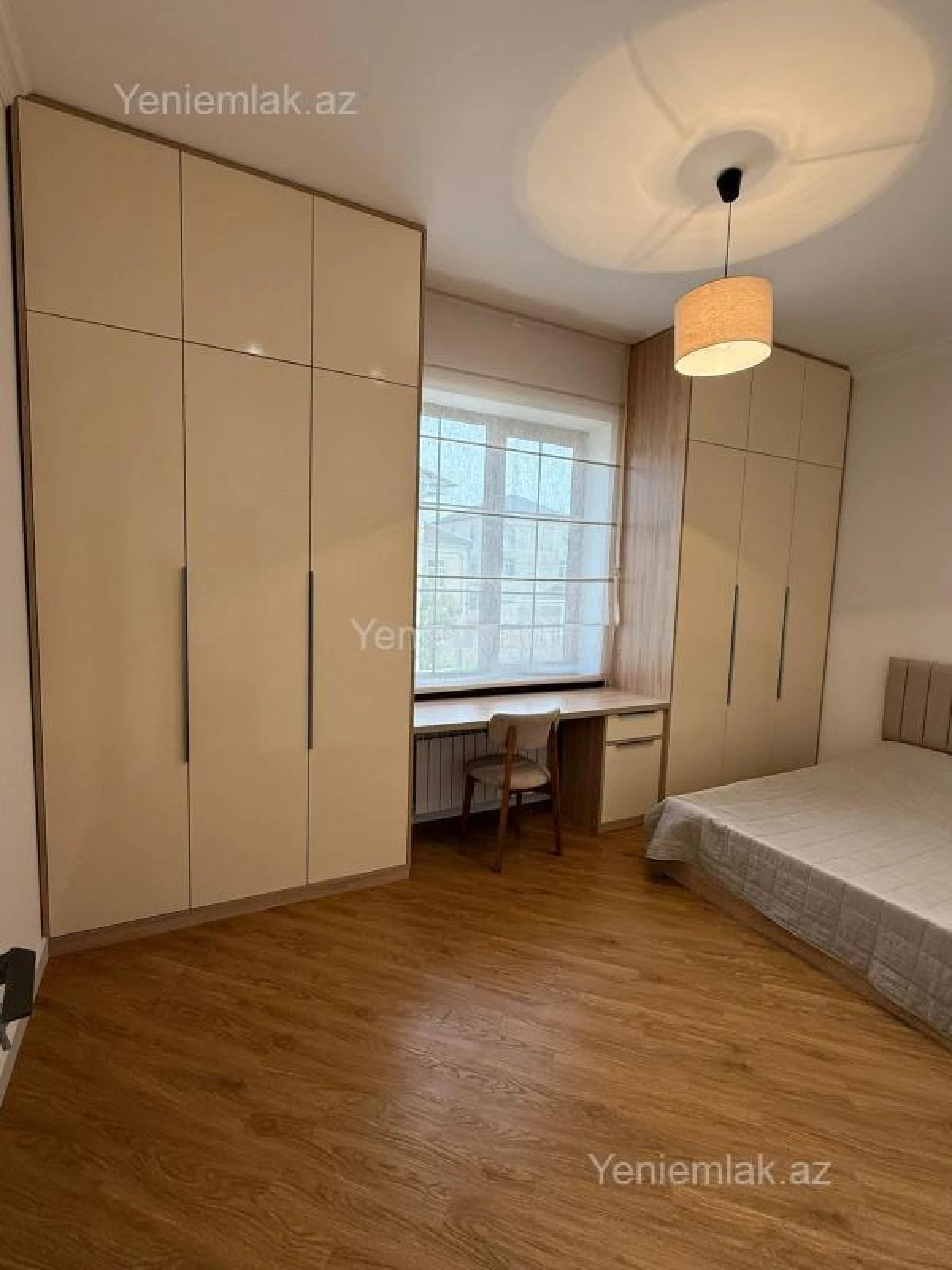 Satılır 4 otaqlı həyət evi 220 m²